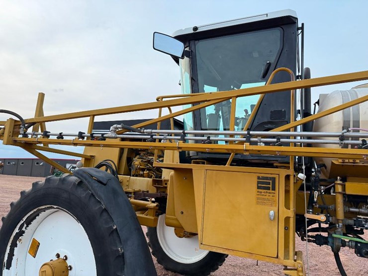 ag-chem-rogator-664-image-39