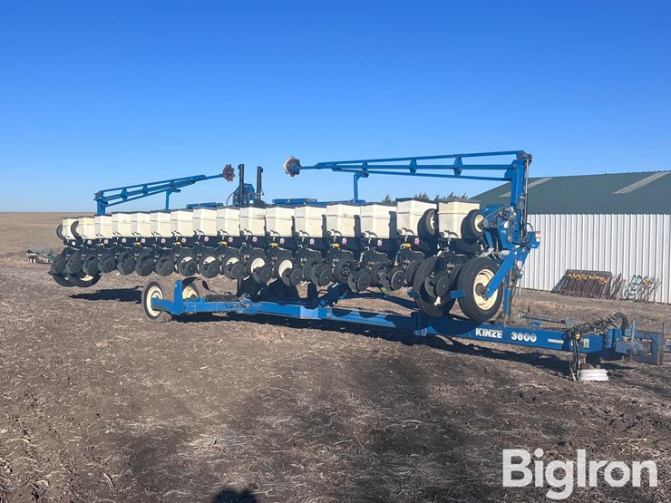 2005-kinze-3600-image-3