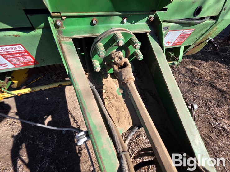 john-deere-530-image-13