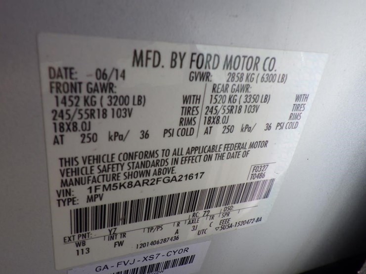 2015-ford-explorer-image-15