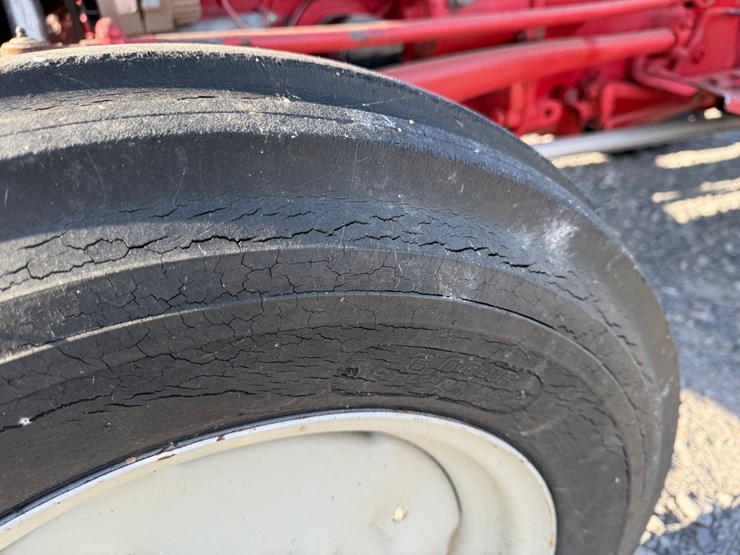 ford-tractor-image-12