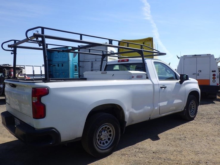 2022-chevrolet-1500-image-3