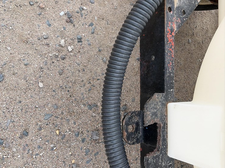 750-gallon-t/a-nurse-tank-trailer-image-19