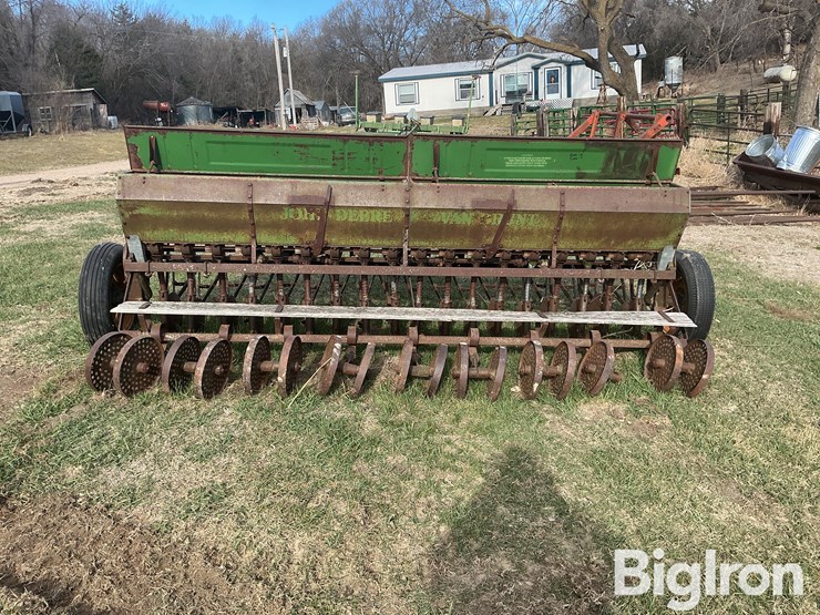 john-deere-12-image-6