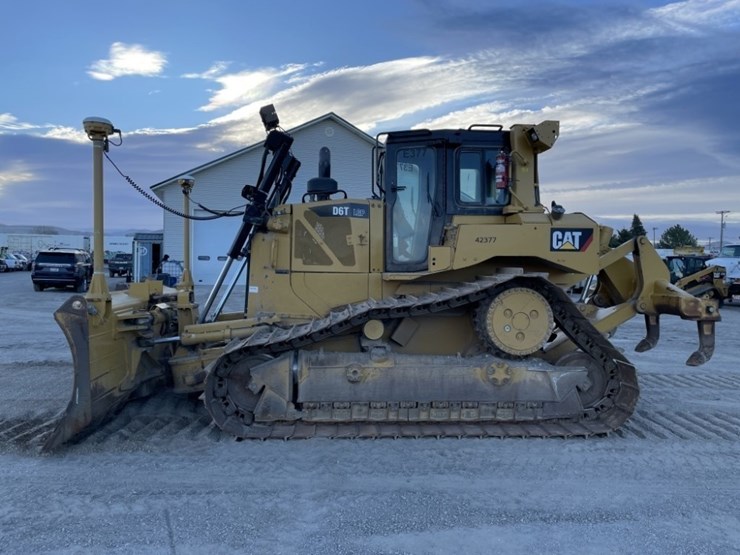 caterpillar-d6t-lgp-image-2
