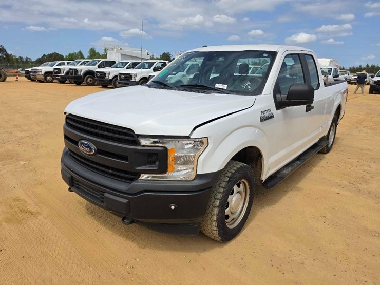 2019-ford-f150-xl-image-1