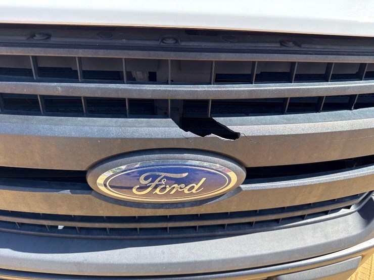 2018-ford-f150-xl-image-18