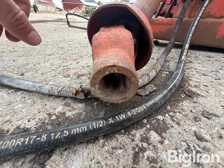 hesston-stackhand-10-forage-stacker-image-9