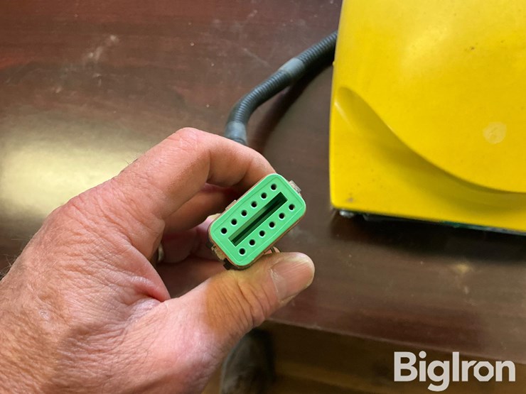 2021-john-deere-6000-image-9