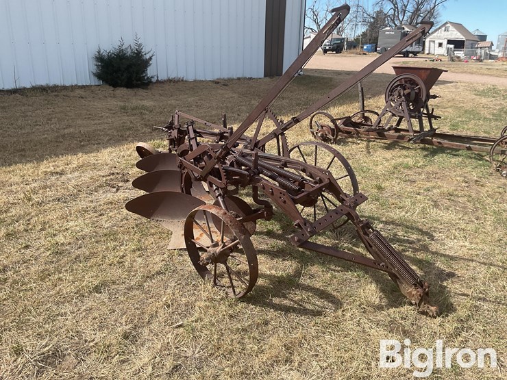 international-3-image-3