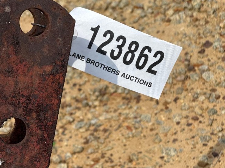 massey-ferguson-82-image-7