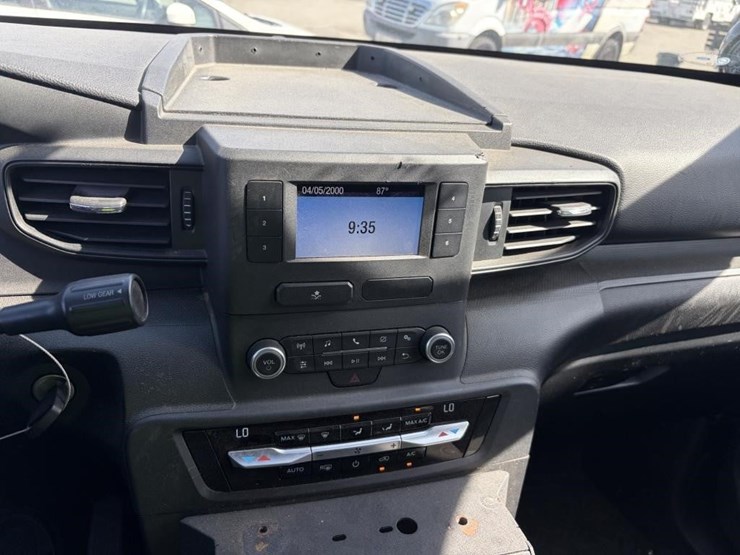 2020-ford-explorer-police-interceptor-image-17