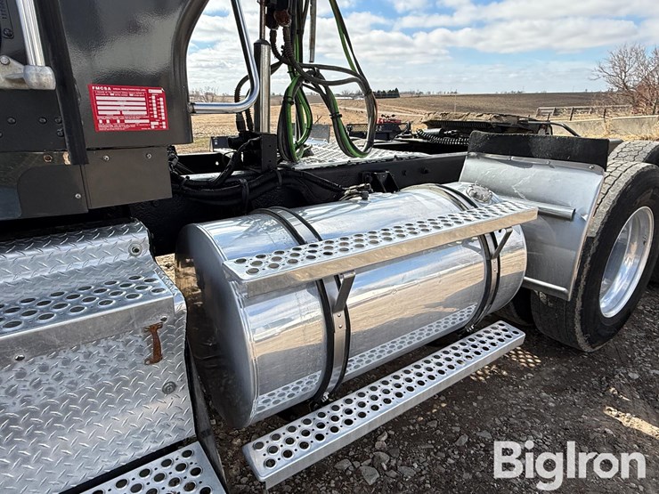 2006-kenworth-t800-image-15