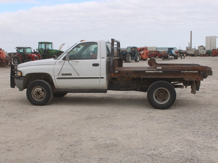 1999-dodge-3500-image-9