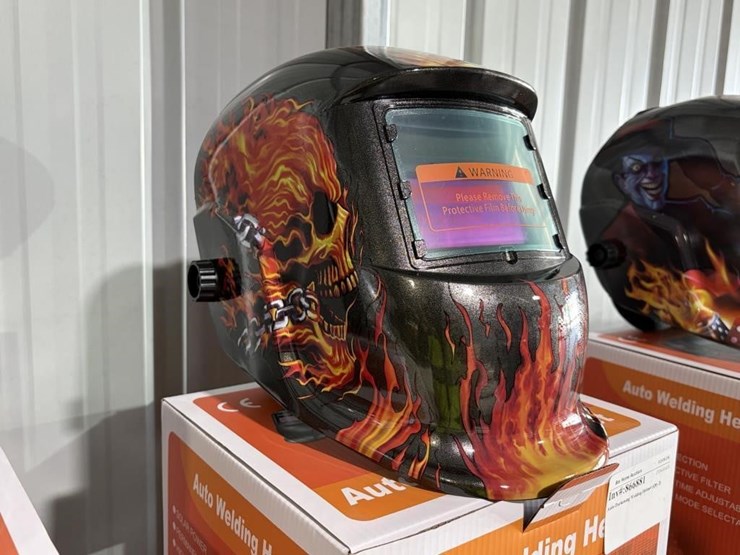 auto-darkening-welding-helmet-(qty-2)-image-3