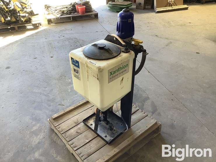 dosatron-d14mz2-liquid-fertilizer-metering-system-image-1