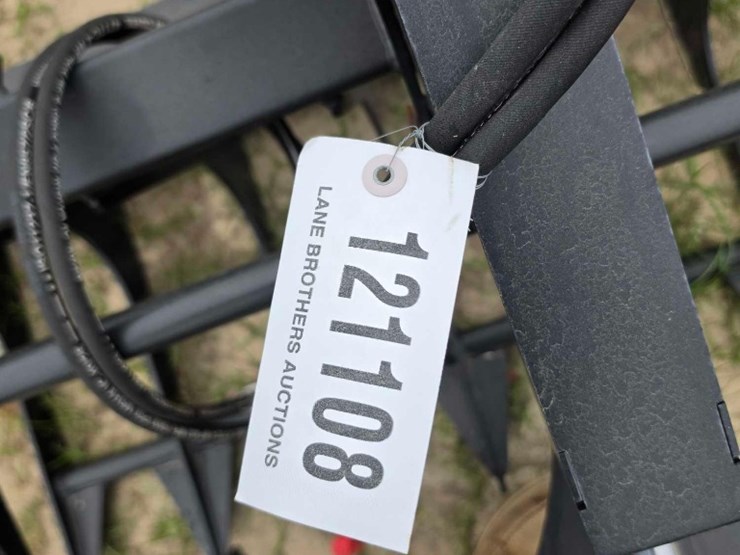 --48"-skid-steer-grapple-image-6