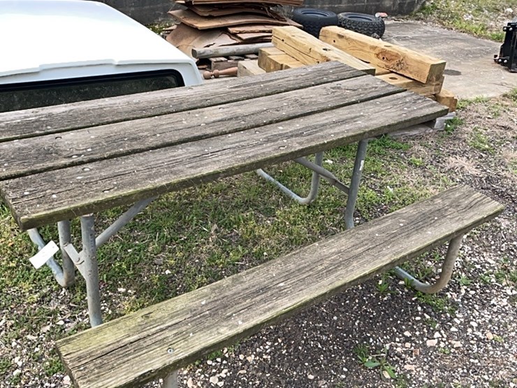 wood-and-metal-picnic-table-image-2
