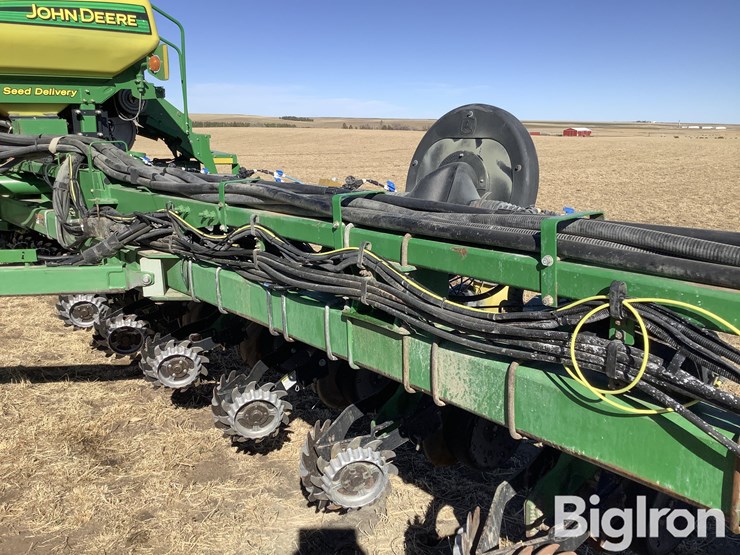 2010-john-deere-1770nt-ccs-image-17