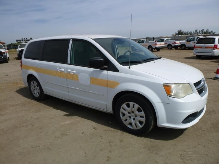 2014-dodge-grand-caravan-image-3