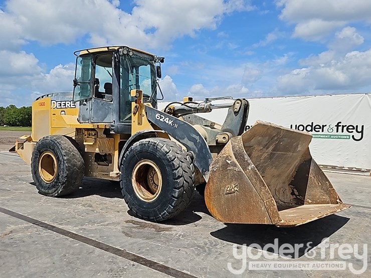 2017-deere-624k-image-7