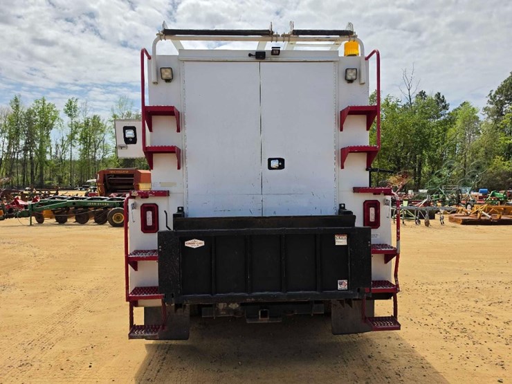 2019-ford-f550-image-8