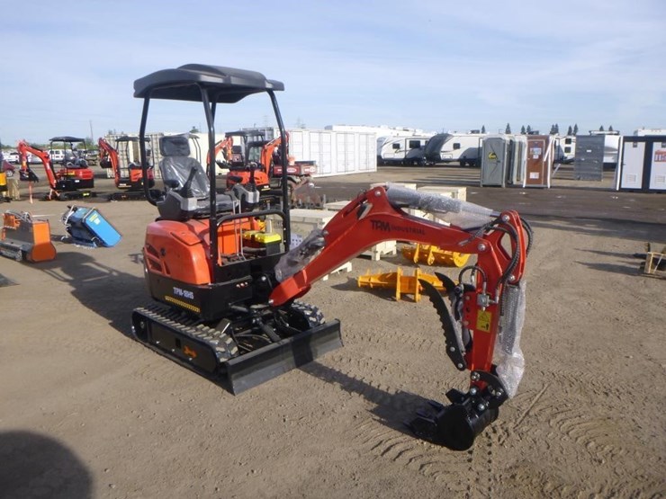 2026-tpm-18hs-hydraulic-excavator-image-2