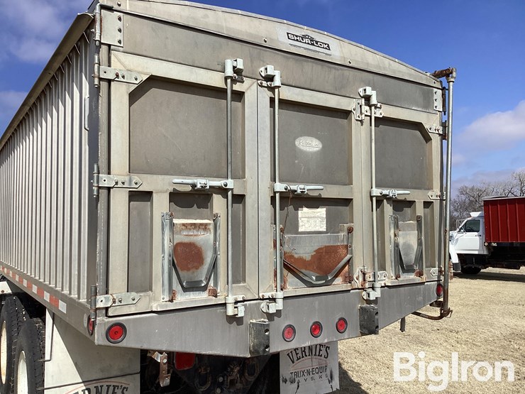 1993-freightliner-fld120-image-17