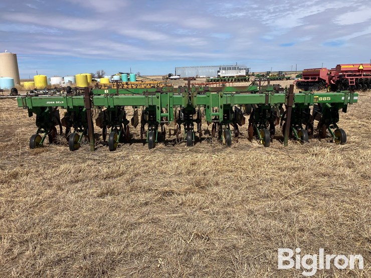 john-deere-885-image-2