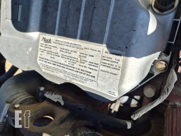 2014-mack-pinnacle-cxu613-image-24