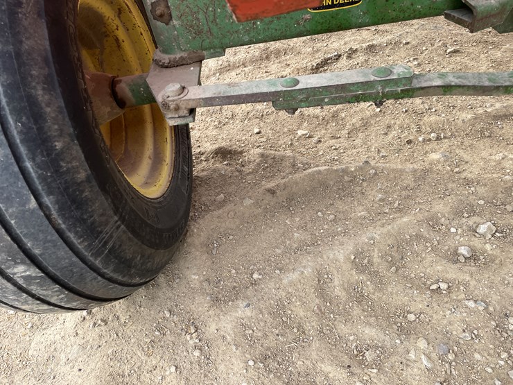 john-deere-1075-image-14