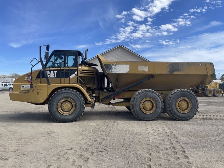 caterpillar-730-image-2