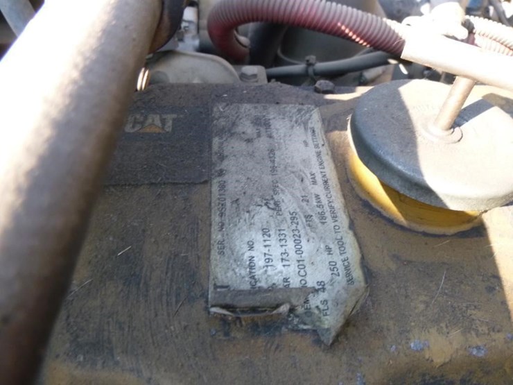 2001-freightliner-fl70-image-34