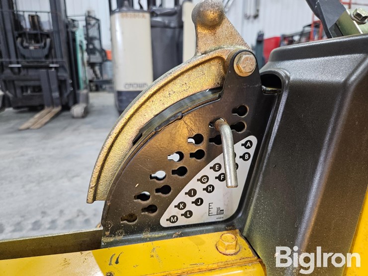 massey-ferguson-730-image-12