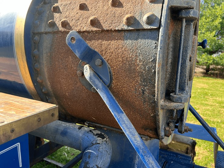 frick-steam-locomotive-with-track-image-65