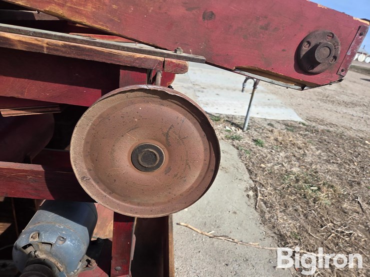 a-t-ferrell-clipper-fanning-mill-image-10