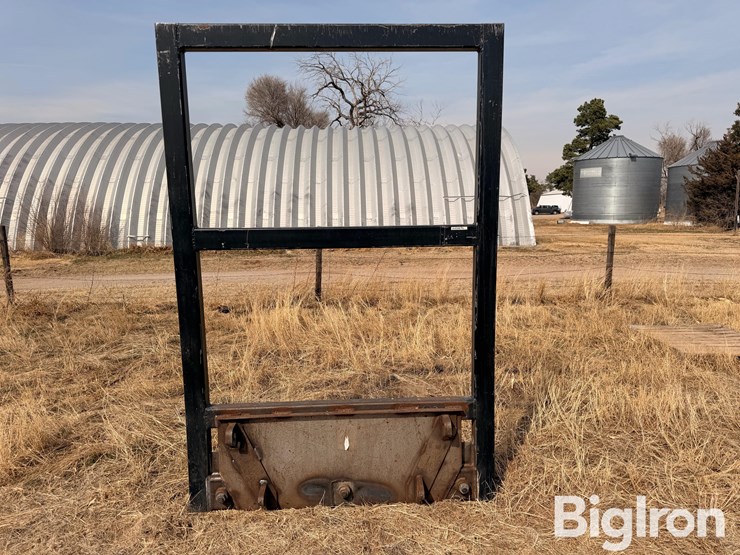shop-built-tractor-mounted-quick-attach-bale-fork-image-5