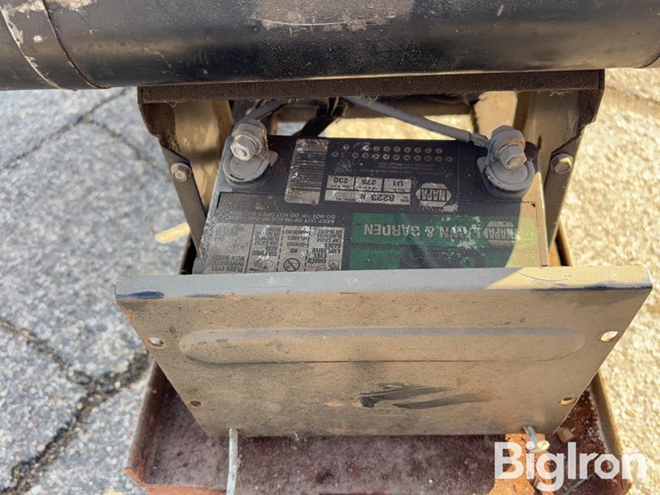 lincoln-weldanpower-225g7-welder-generator-image-13