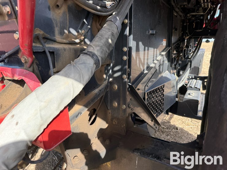 2011-case-ih-6088-image-10