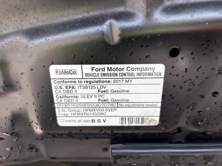 2017-ford-explorer-image-8