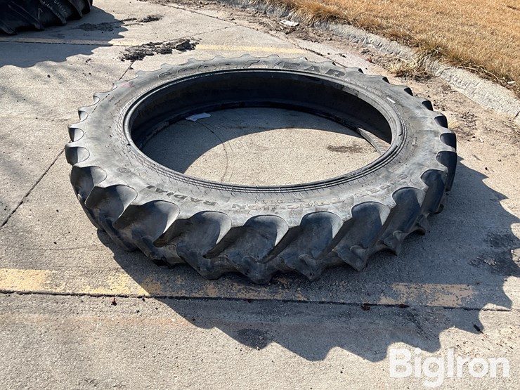 goodyear-320/105r54-dt800-tire-image-8