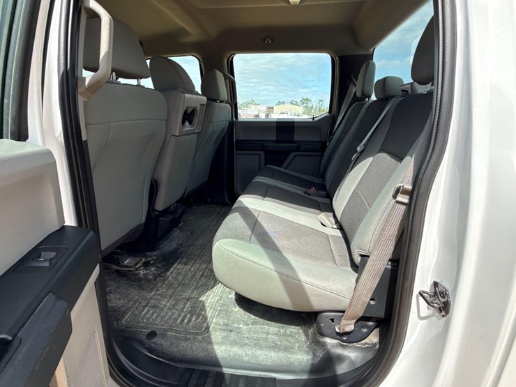 2017-ford-f150-xl-image-9