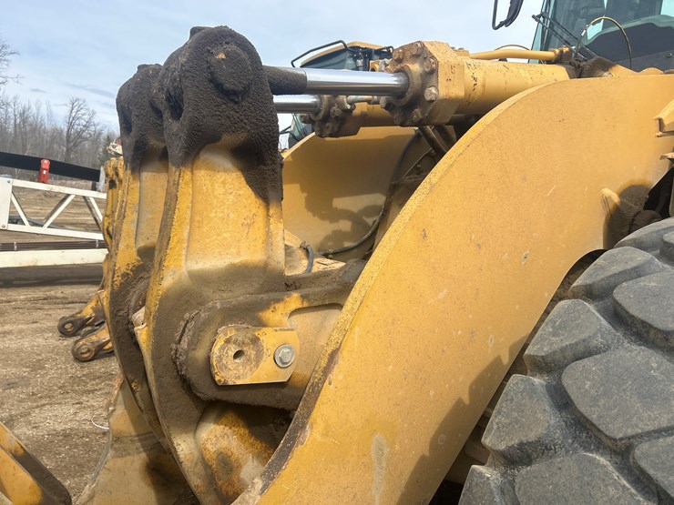 caterpillar-980g-image-8