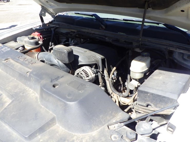 2013-chevrolet-2500hd-image-8