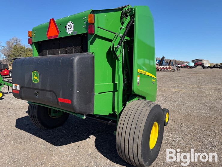 2022-john-deere-560m-image-5