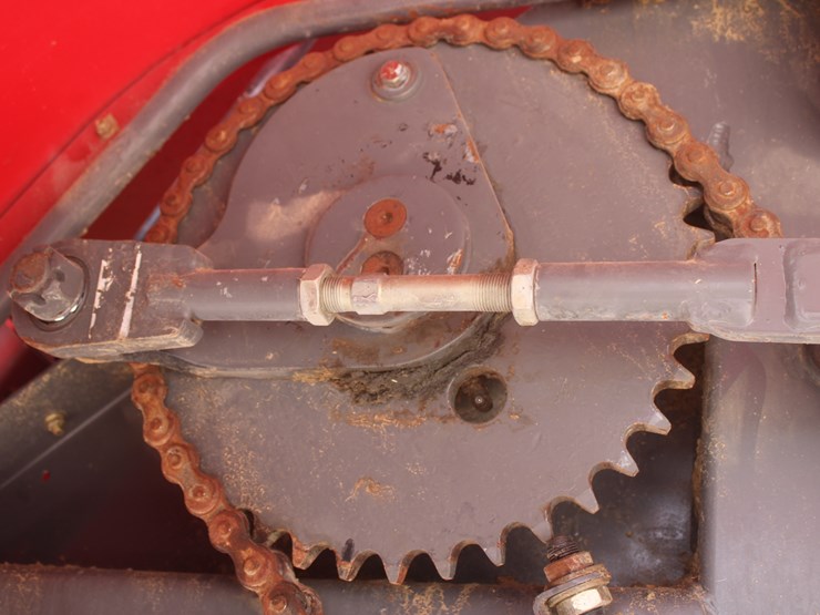 2010-agco-2170-image-33