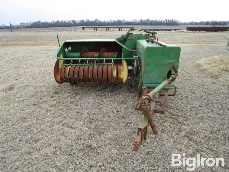 john-deere-224-image-2