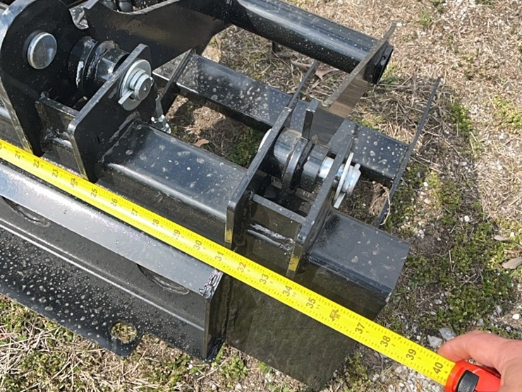 mini-skid-steer-grapple-image-5