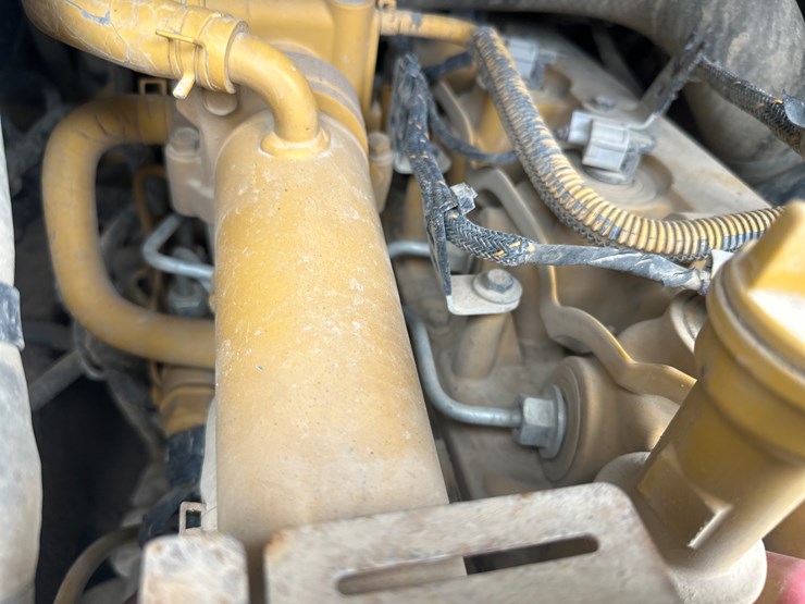 2019-caterpillar-259d3-image-45