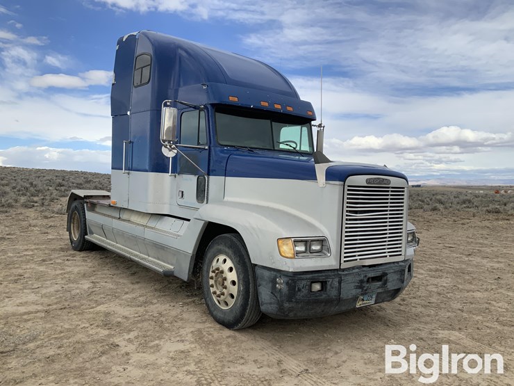 1995-freightliner-fld120-image-3